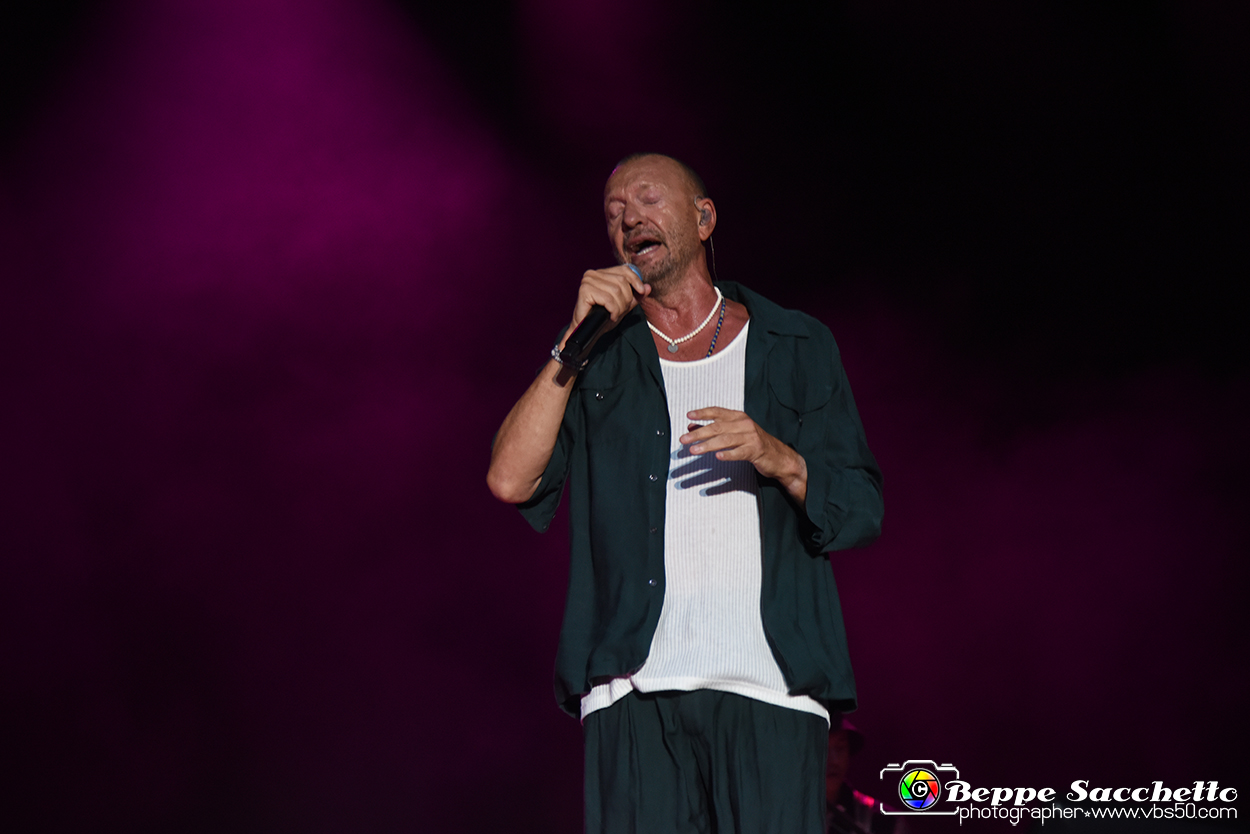 VBS_0824 - Concerto Biagio Antonacci - Palco Centrale Tour 2023.jpg